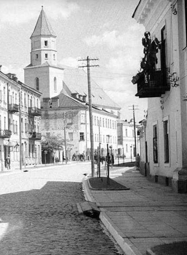 Магазины, портные, пивной агент